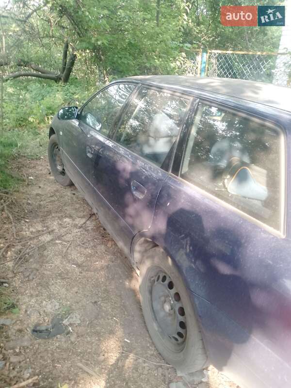 Универсал Audi A4 2000 в Лимане