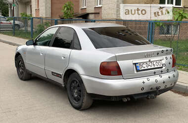 Седан Audi A4 1997 в Рудки