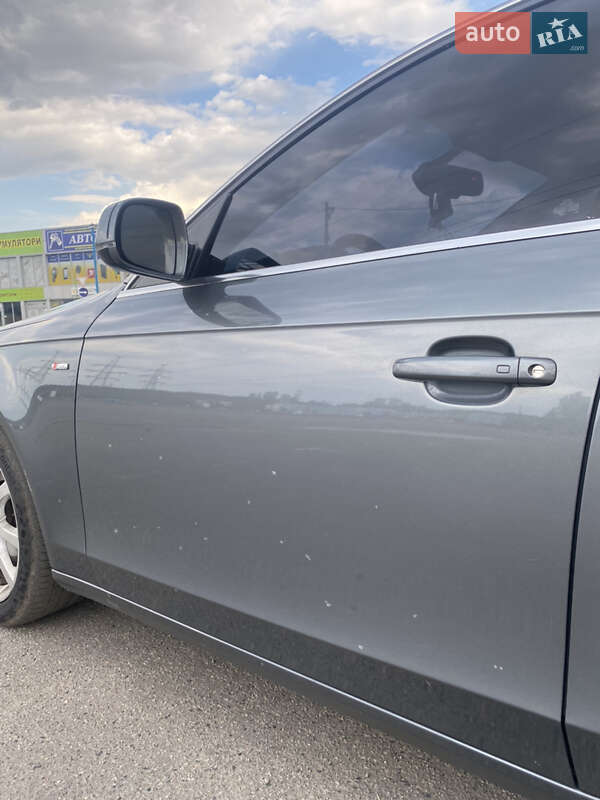 Седан Audi A4 2012 в Харькове