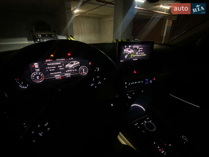 Седан Audi A4 2016 в Львове