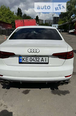 Седан Audi A4 2016 в Києві