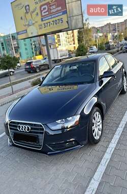 Седан Audi A4 2013 в 