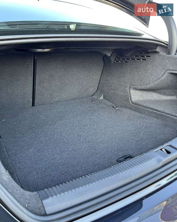 Седан Audi A4 2013 в Киеве фото 41 Седан Audi A4 2013 в Киеве