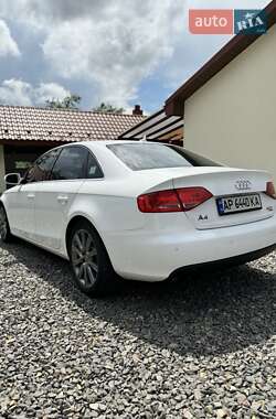 Седан Audi A4 2010 в Хусте
