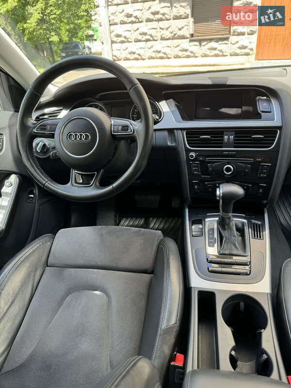 Седан Audi A4 2012 в Києві