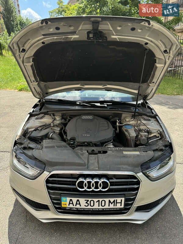 Седан Audi A4 2012 в Києві