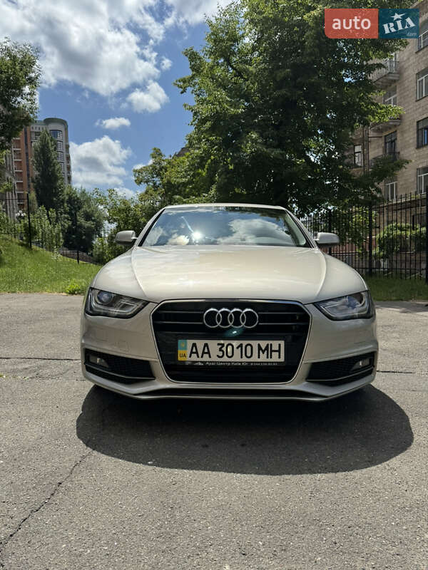 Седан Audi A4 2012 в Києві