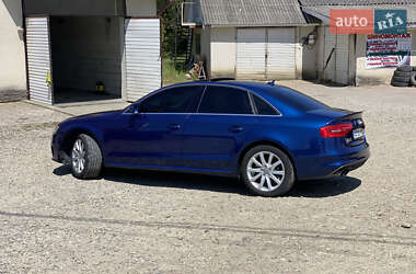 Седан Audi A4 2013 в 