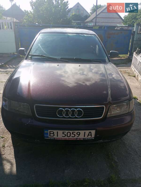Седан Audi A4 1996 в Полтаві
