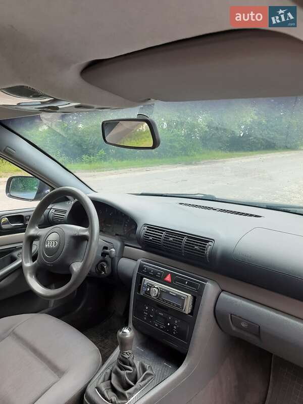 Універсал Audi A4 1999 в Сарнах