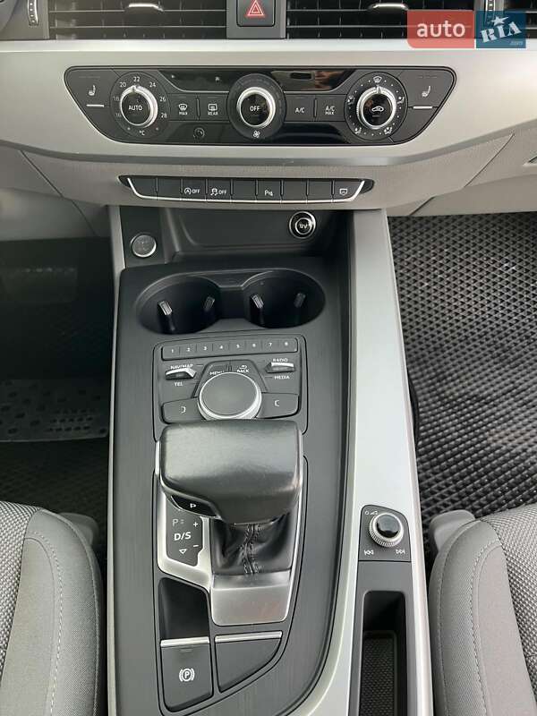 Универсал Audi A4 2017 в Мукачево