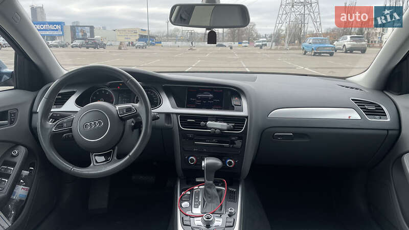 Седан Audi A4 2015 в Киеве