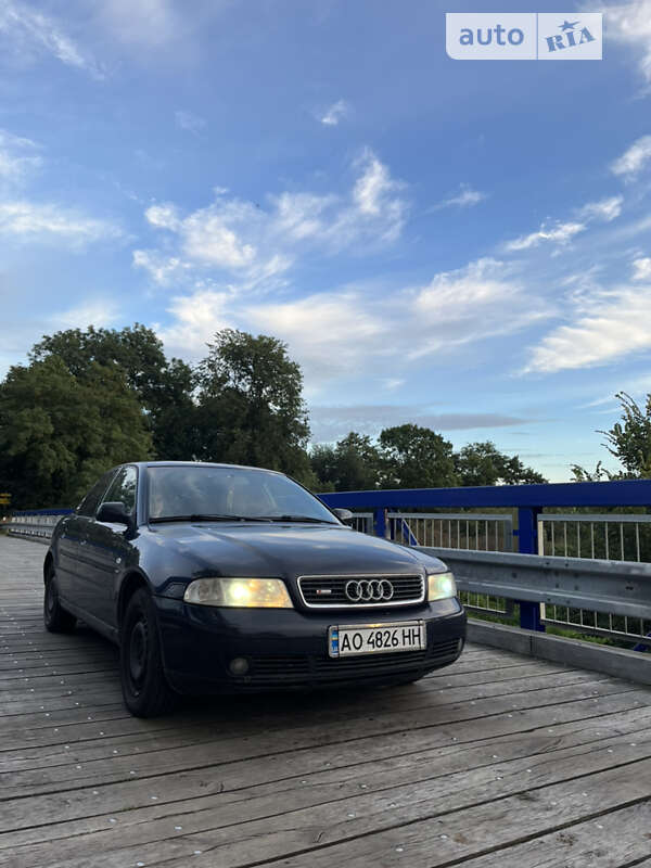 Седан Audi A4 2000 в Тячеве