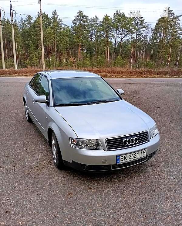 Седан Audi A4 2002 в Маневичах