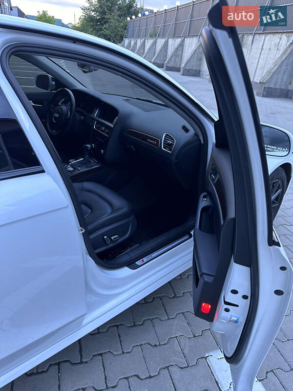 Седан Audi A4 2014 в Ивано-Франковске
