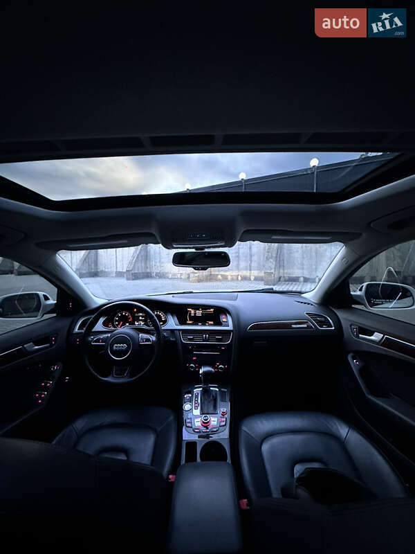 Седан Audi A4 2014 в Ивано-Франковске