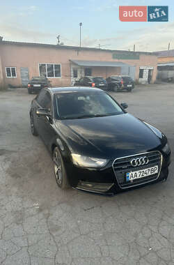 Седан Audi A4 2014 в Киеве