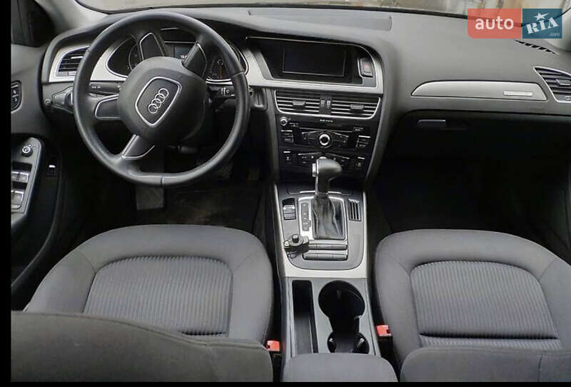 Седан Audi A4 2014 в Киеве
