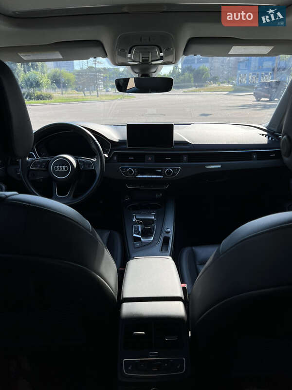 Седан Audi A4 2017 в Черкассах