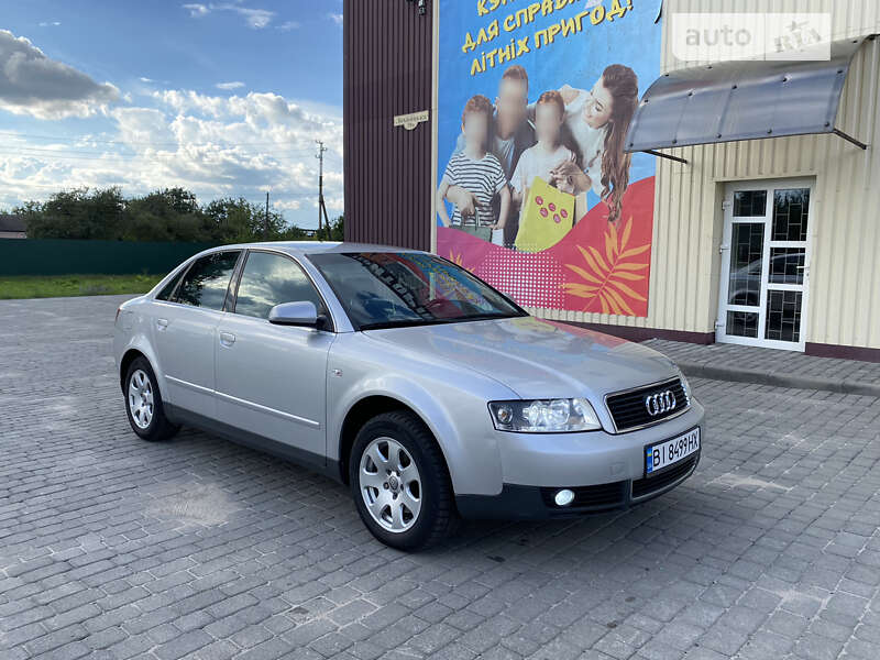 Седан Audi A4 2001 в Гадячі