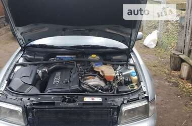 Седан Audi A4 1996 в Лугинах