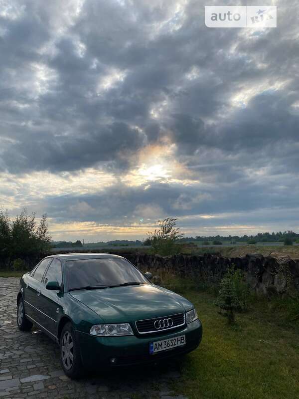 Седан Audi A4 2000 в Житомирі