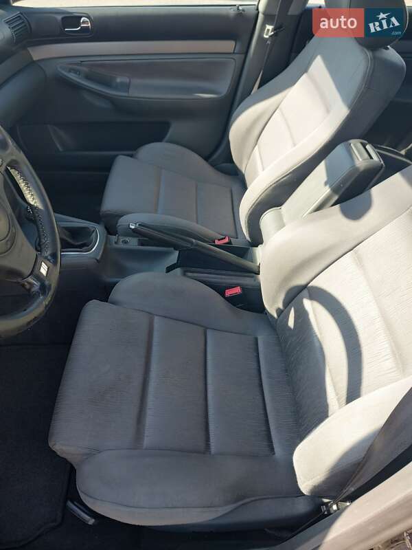 Универсал Audi A4 2001 в Киеве