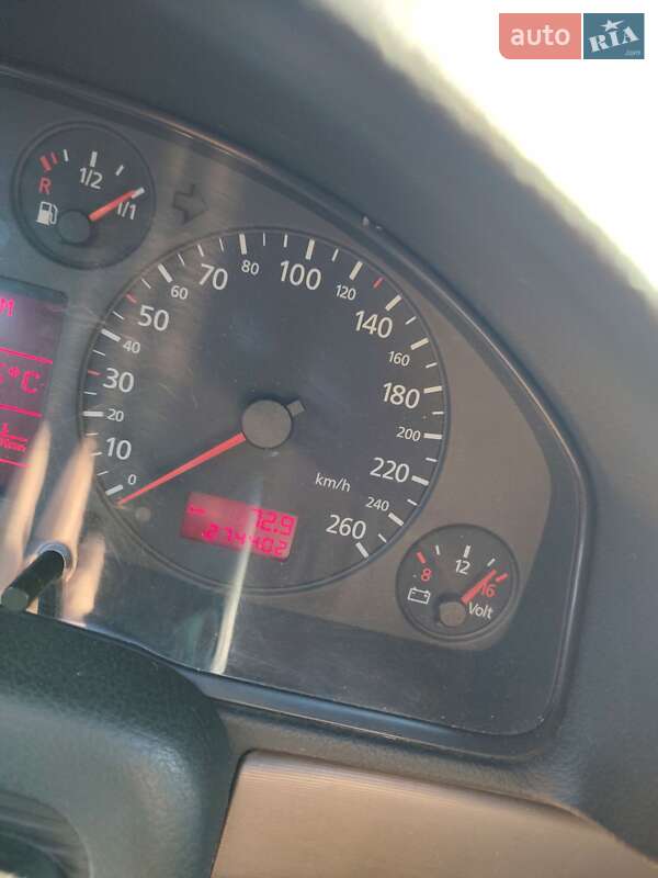 Универсал Audi A4 2001 в Киеве