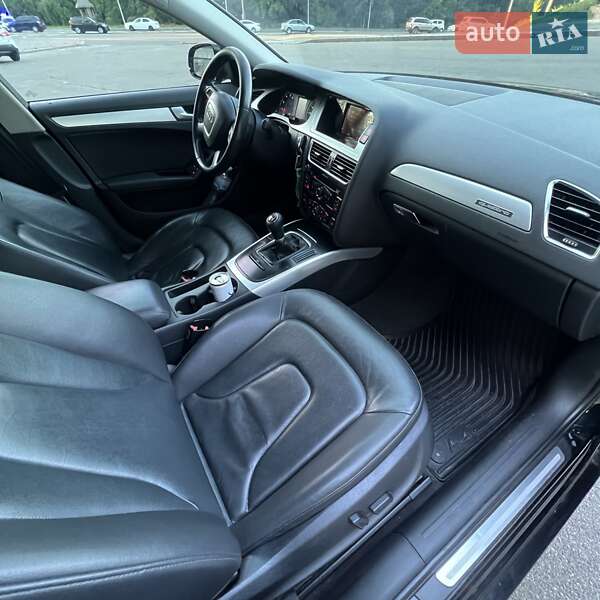 Седан Audi A4 2011 в Киеве