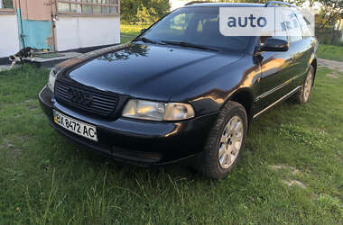 Универсал Audi A4 1998 в Млинове