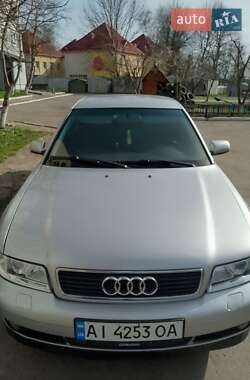 Седан Audi A4 2000 в 