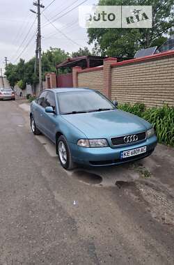 Седан Audi A4 1998 в Дніпрі