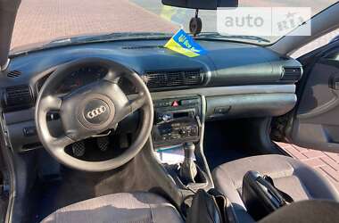 Універсал Audi A4 2000 в Рівному