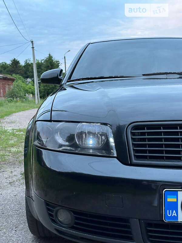 Седан Audi A4 2001 в Городні