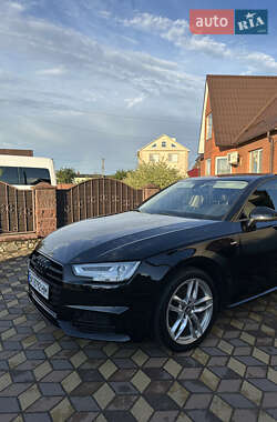 Седан Audi A4 2016 в 