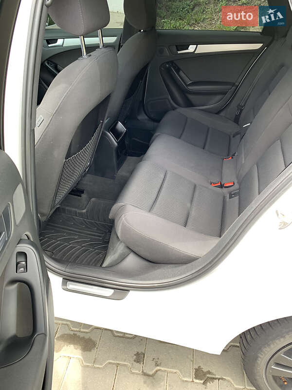 Універсал Audi A4 2011 в Чернівцях