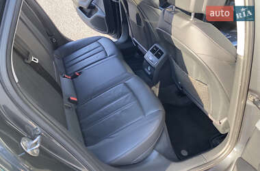Седан Audi A4 2016 в 