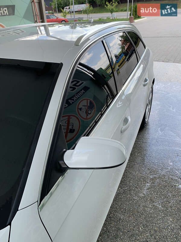 Універсал Audi A4 2011 в Чернівцях