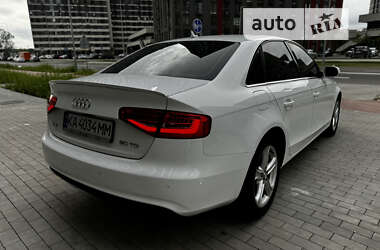 Седан Audi A4 2015 в Киеве