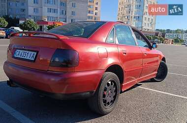 Седан Audi A4 1995 в Черкасах