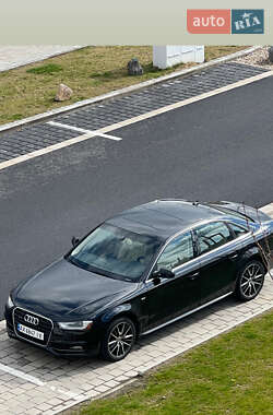 Седан Audi A4 2015 в Ивано-Франковске