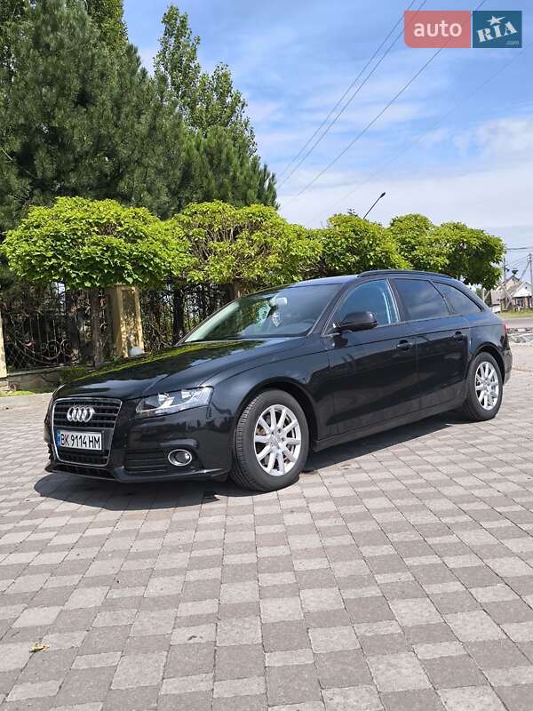Універсал Audi A4 2011 в Сарнах