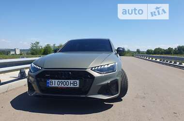 Седан Audi A4 2022 в 