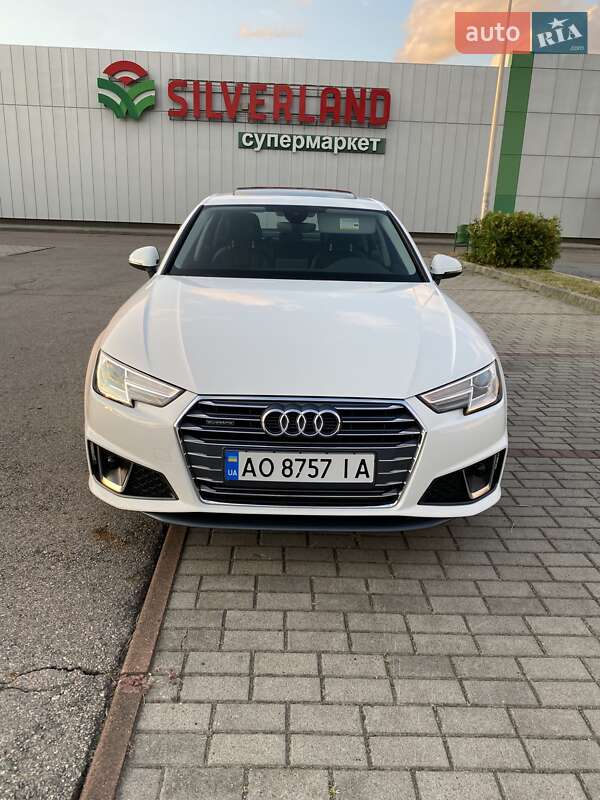 Седан Audi A4 2019 в Тячеве