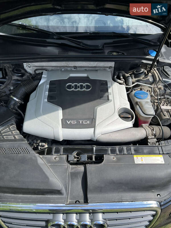 Універсал Audi A4 2011 в Івано-Франківську