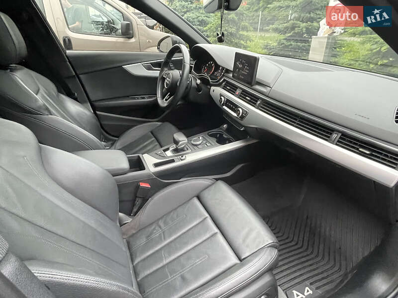 Седан Audi A4 2017 в Львове