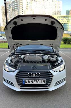 Седан Audi A4 2016 в Киеве