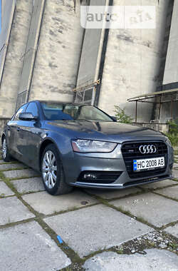 Седан Audi A4 2013 в Львове