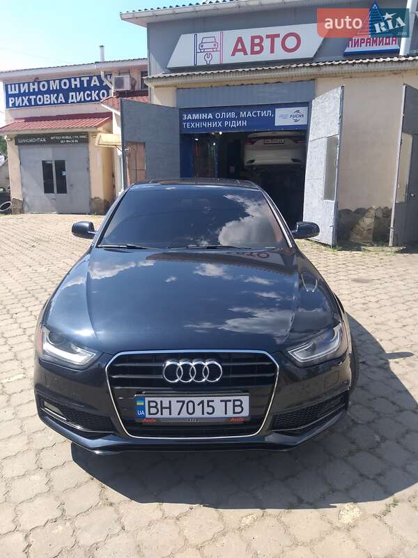 Седан Audi A4 2013 в Одессе