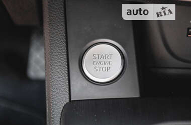 Седан Audi A4 2019 в Хусте